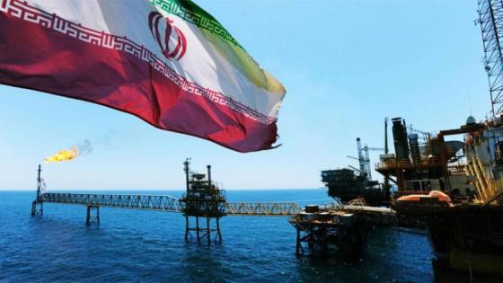 لهذا السبب.. إيران تخسر يوميًا 150 ألف برميل من إنتاجها النفطي