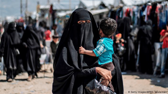 ميليشيا “BYD” تنقل نساء داعش إلى مخيم “روج”