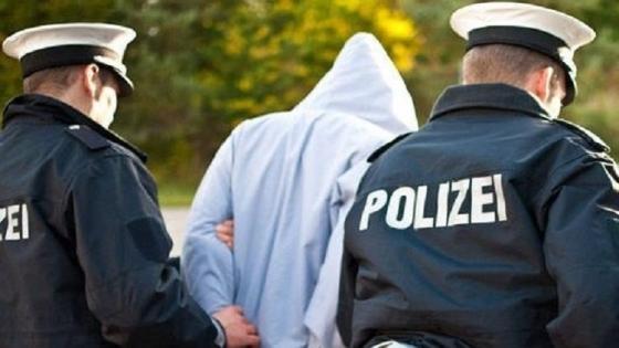 اعتقال موظف في ألمانيا