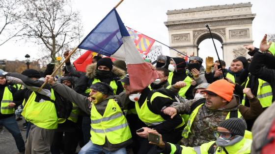 «الكرملين» ينفي علاقة روسيا باحتجاجات فرنسا