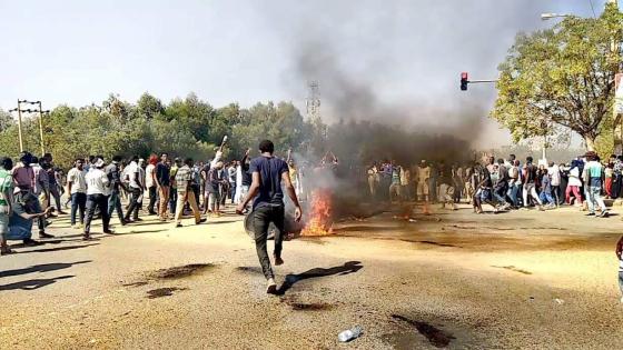الأحتجاجات تعم المدن السودانية